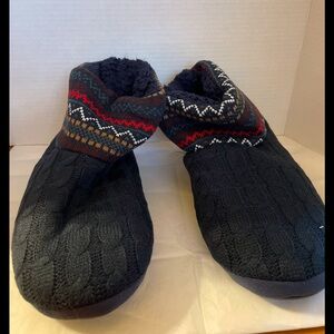Men’s Cozy Black Knit Slippers